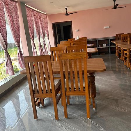 Prantik Hotel And Resorts Tajpur Exterior foto
