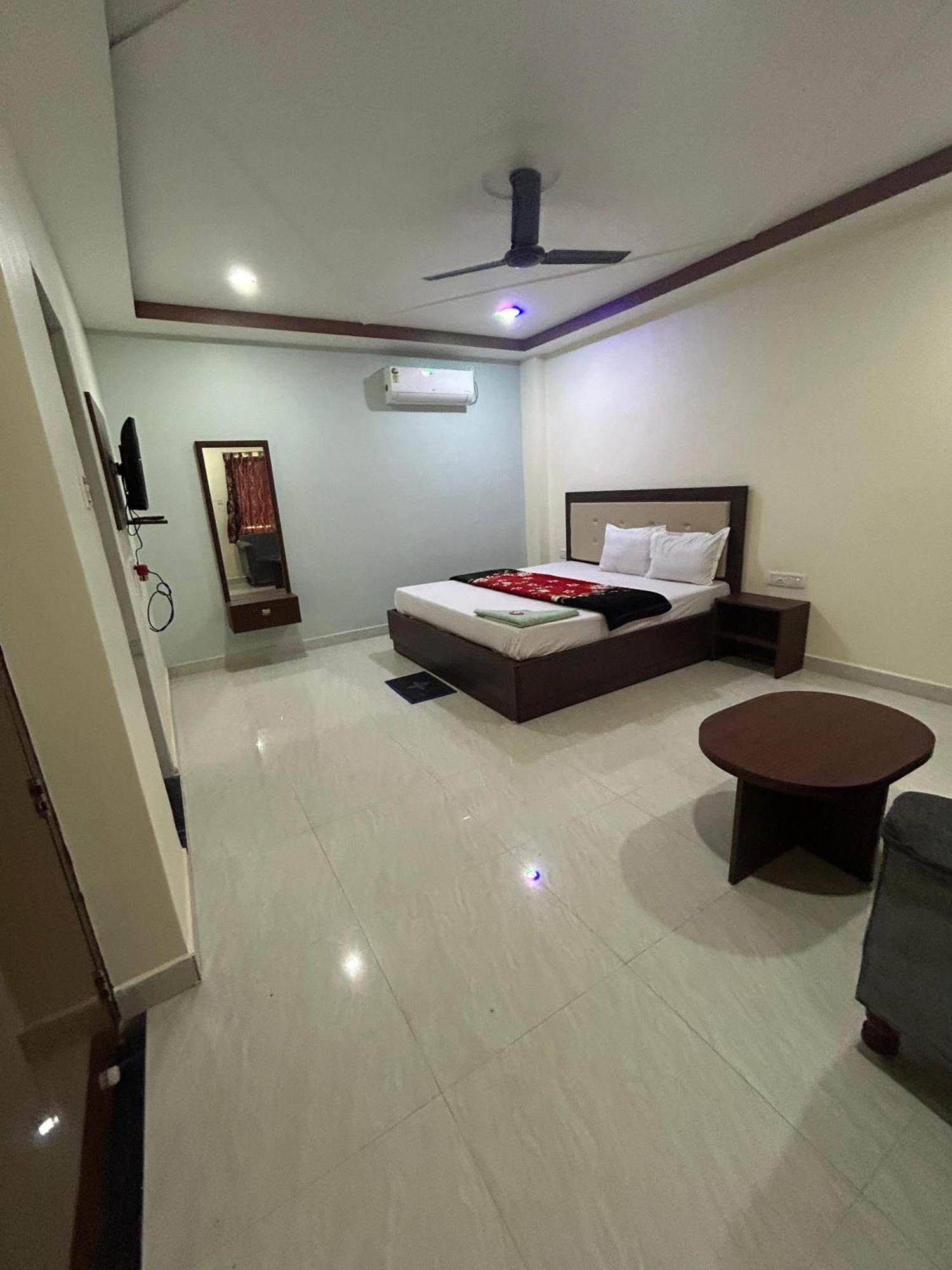 Prantik Hotel And Resorts Tajpur Exterior foto